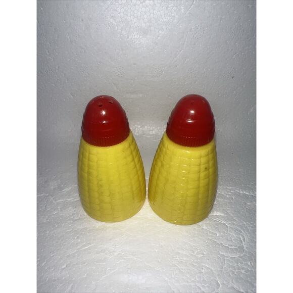 Vintage Sets Of Corn On The Cob LatinPlastic Salt and Pepper Shakers - 1950 - Picture 3 of 7